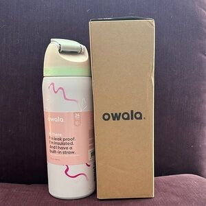 Owala Leak-Proof Insulated Water Bottle with Straw - White and Pink
